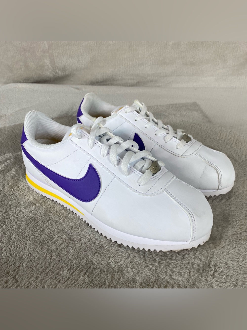 Nike Cortez DM0950108 Womens 5.5 Girls 4Y White Purple Leather Classic Shoes NEW